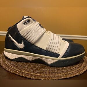 Nike LeBron Zoom Soldier III Team Bank Blue 2009 - 367183-115 Men’s Size 10.5